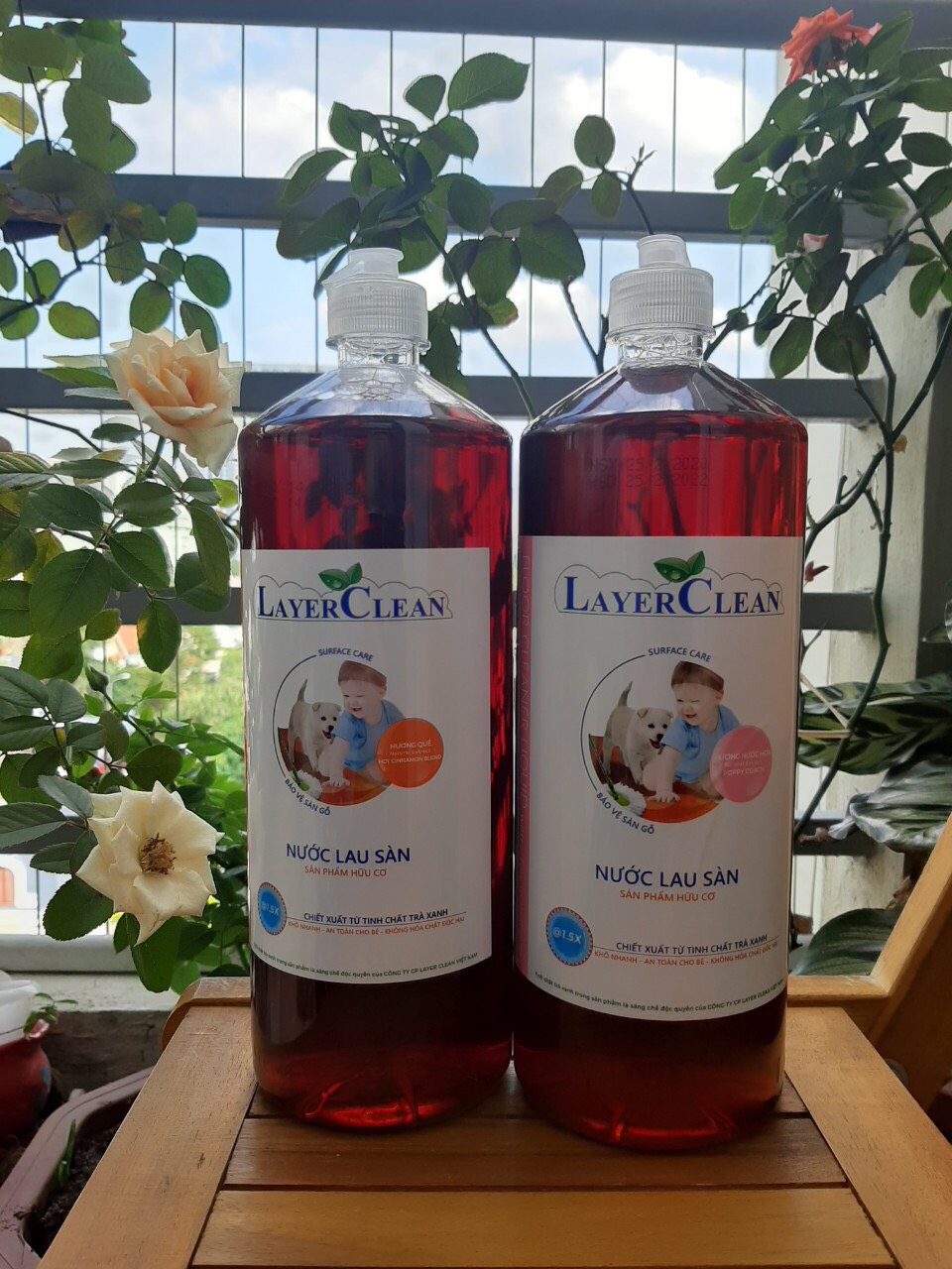 Nước Lau Sàn Hữu Cơ Layer Clean Chiết Xuất Từ Tinh Chất Trà Xanh - Hương Nước Hoa, Thể Tích: 1,25L