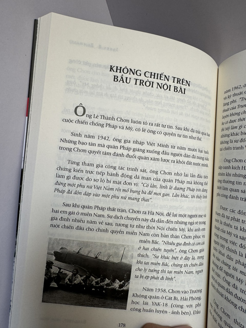 CHÂN TRẦN CHÍ THÉP - Cuốn Sách Đặc Biệt Về Tinh Thần Và Ý Chí Bảo Vệ Tổ Quốc - Câu Chuyện Của Trung Tá Thủy Quân Lục Chiến - James G. Zumwalt - Đỗ Hùng dịch - First News
