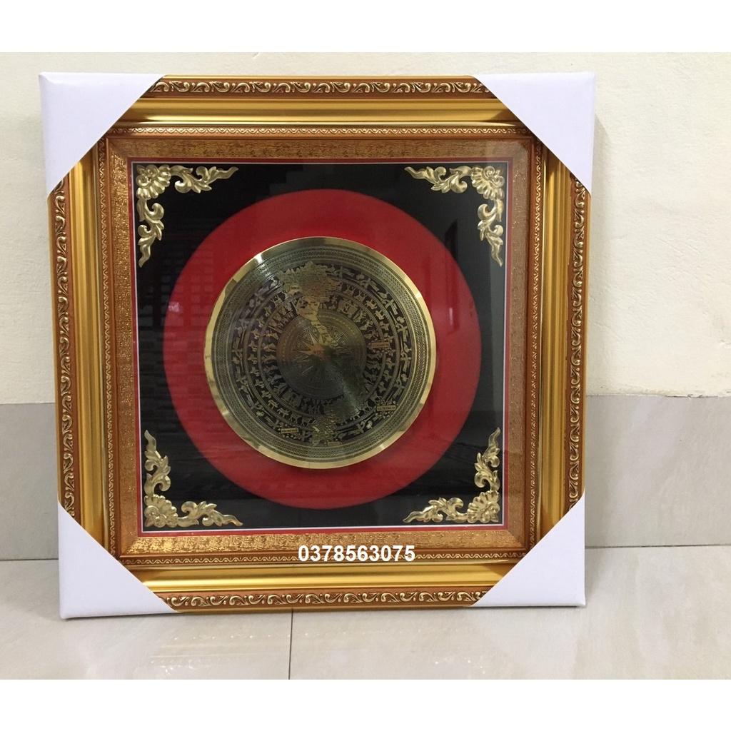 Tranh trống đồng treo tường kích thước 42x42cm khung vàng