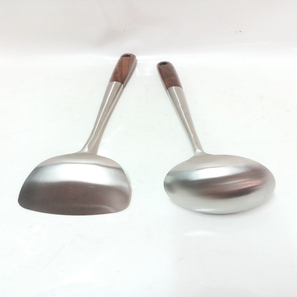 COMBO 1 VÁ XÀO+1 SẠN LẬT INOX 304 CÁN GỖ.