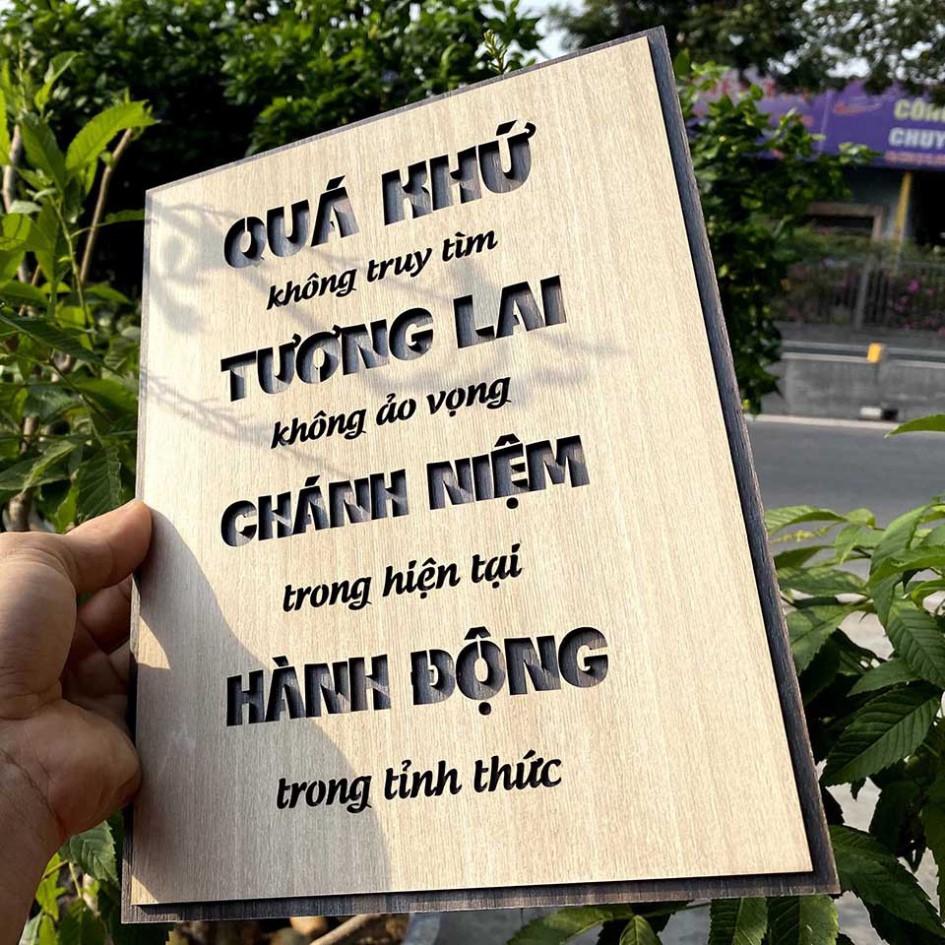 Tranh động lực CARINA T029- Quá khứ không truy tìm, Tương lai ảo vọng, Chánh niệm trong hiện tại, Hành động trong tỉnh