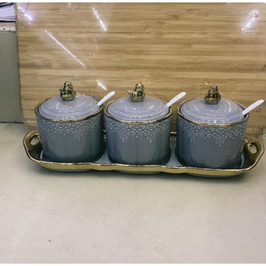 BỘ 3 HŨ ĐỰNG GIA VỊ SỨ HOA VĂN SẦN NỔI SANG TRỌNG