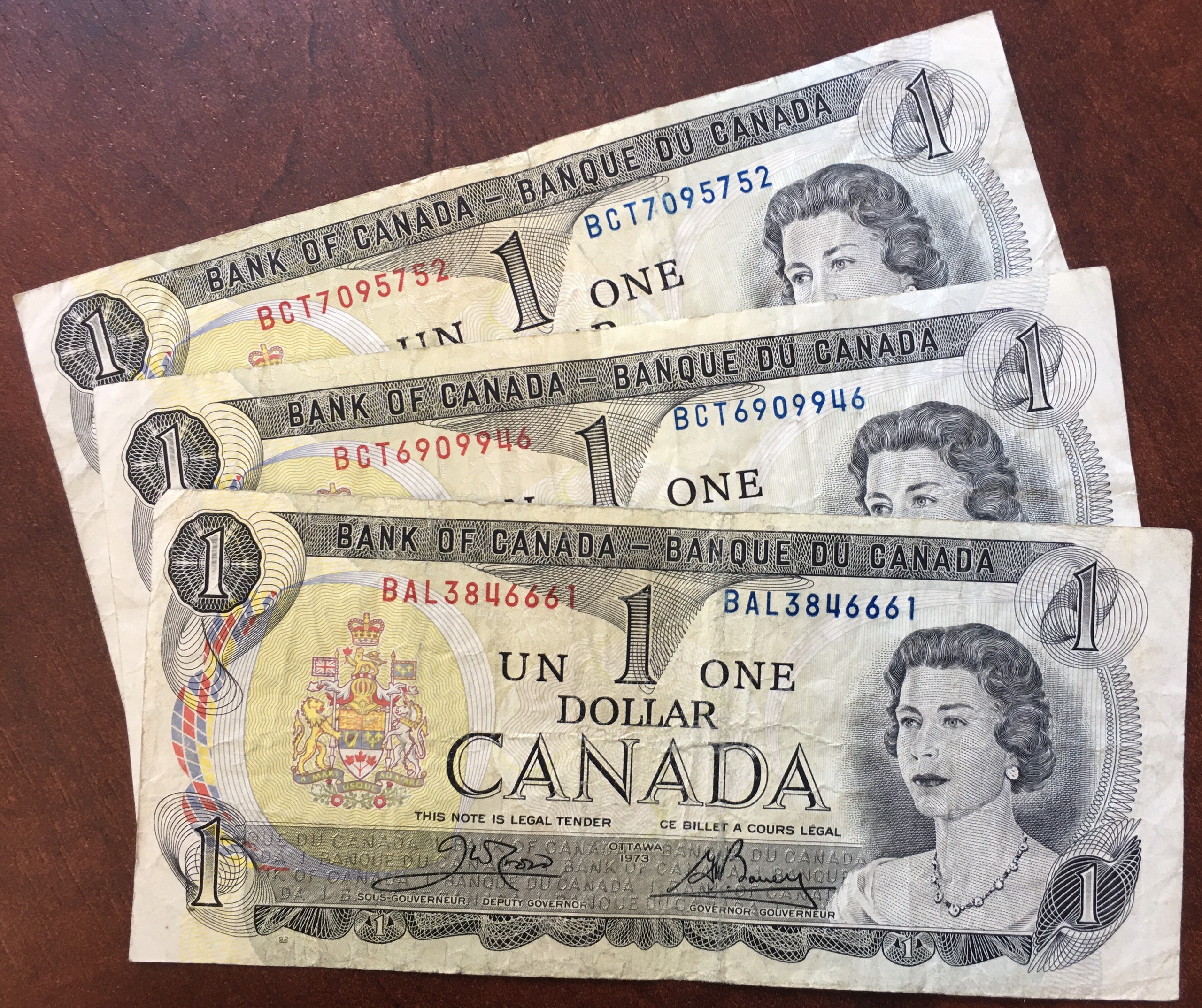 Tiền Xưa Canada 1 Dollar 1986 Hình Nữ Hoàng [TIỀN XƯA SƯU TẦM]