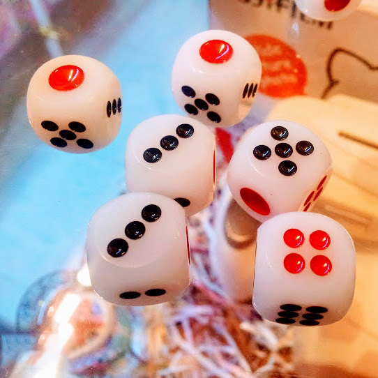 Combo 2 Viên Xí Ngầu Xương Nhựa Acrylic Cao Cấp Chất Lượng Cao Cỡ 12 Ly (12Mm)