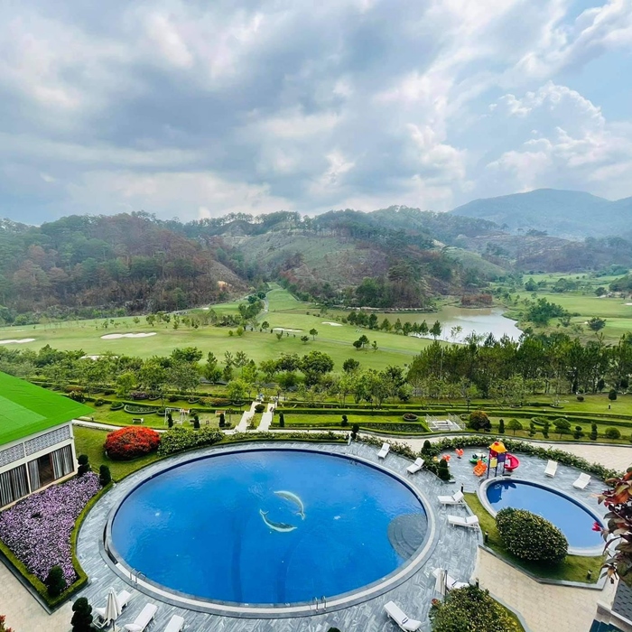 Swiss-Bel Resort Tuyền Lâm 5* Đà Lạt - Phòng Deluxe Golf View Xịn Sò, Bữa Sáng, Hồ Bơi Ngoài Trời View Cực Đẹp, Hồ Bơi Trong Nhà, Xe Đưa Đón Sân Bay Và Trung Tâm