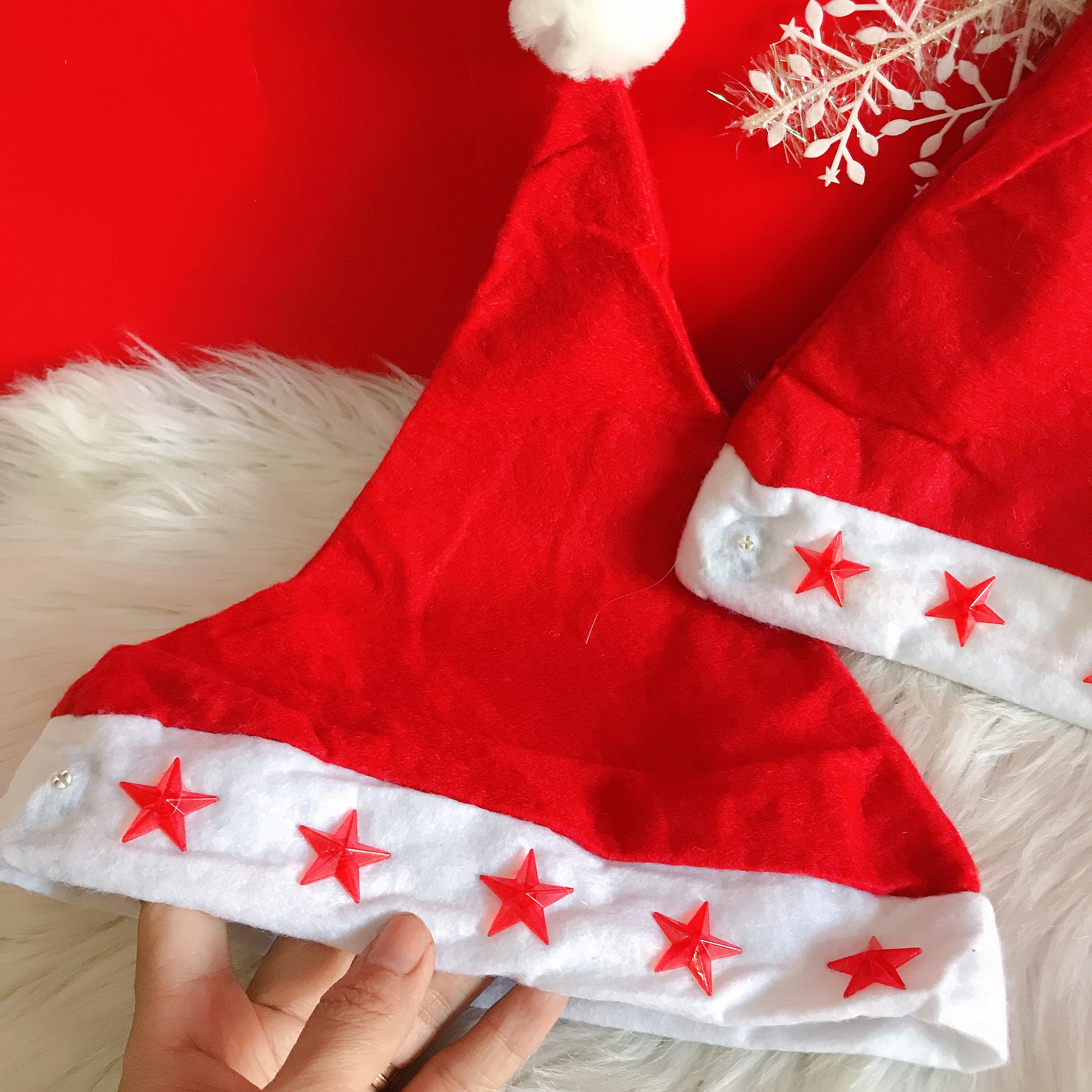 Nón Noel Giáng Sinh Có Đèn Nón Noel Vải Nhung - Ảnh Shop Chụp