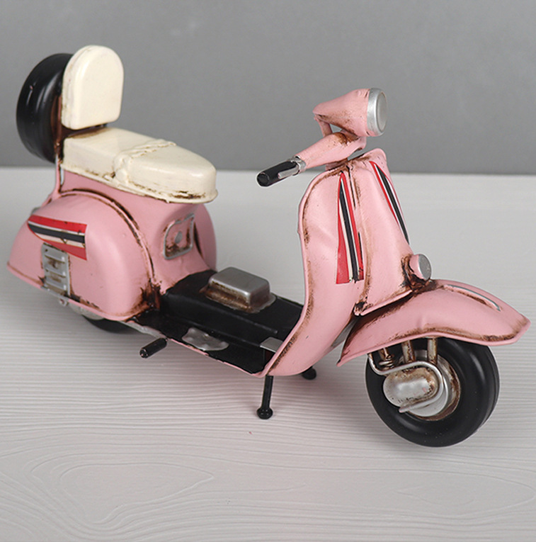 Mô Hình Xe Vespa Hồng Vintage