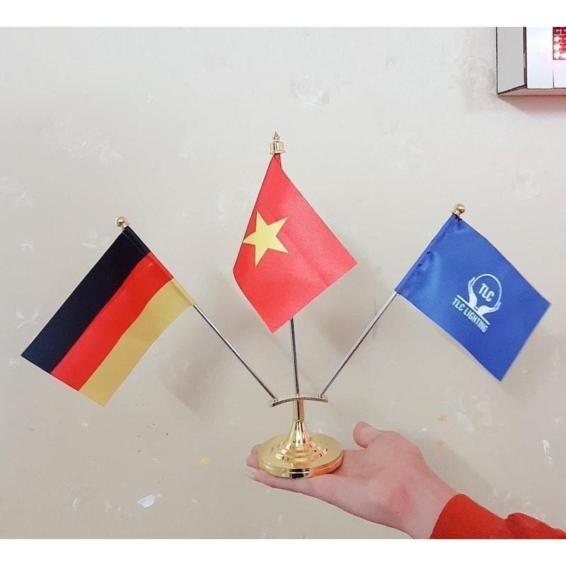 Cờ để bàn cắm 3 nước