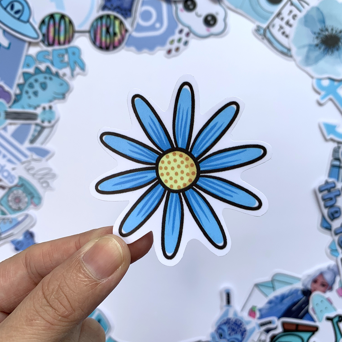 Sticker Màu Xanh Pastel Blue Ngẫu Nhiên Chất Lượng Cao Chống Nước Trang Trí Nón Bảo Hiểm Vali Đàn Xe Máy Xe Đạp