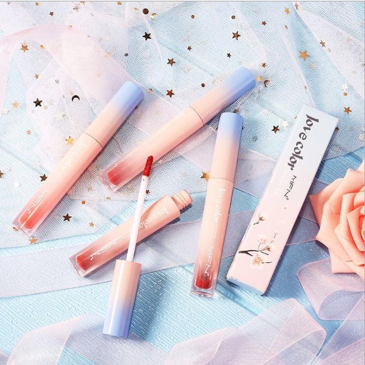 Son kem lì siêu mịn Love Color Silky Light Lip Gloss 5g