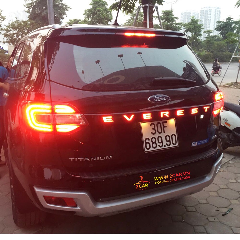 Độ đèn Led cốp, Led tay mở cốp xe Ford Everest 2017- 2021 có 2 chế độ sáng