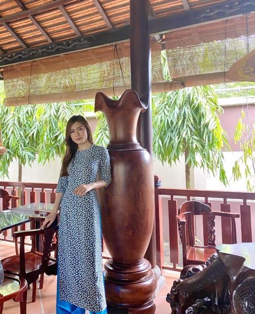 Áo dài hoa nhí xanh dương