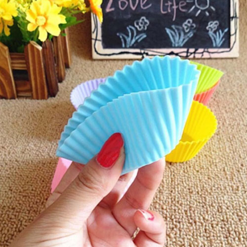 Khuôn silicone làm bánh cupckae,socola,thạch,kem,xà phòng thơm chống dính tiện dụng