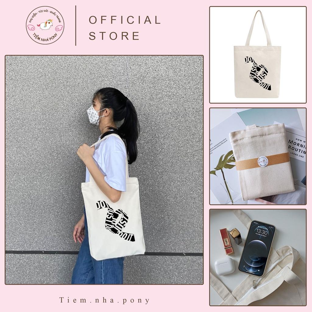 Túi tote vải mộc Tiệm nhà Pony dây kéo in hình Just do it PM50