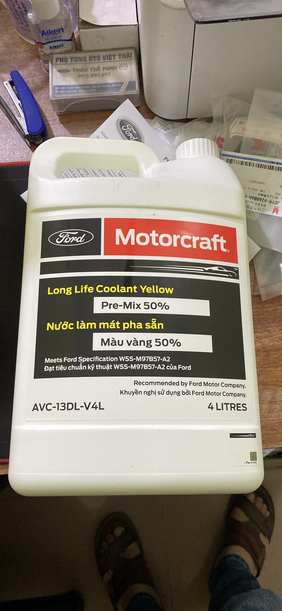 Nước làm mát động cơ ô tô Ford Motocraft can 4 lít