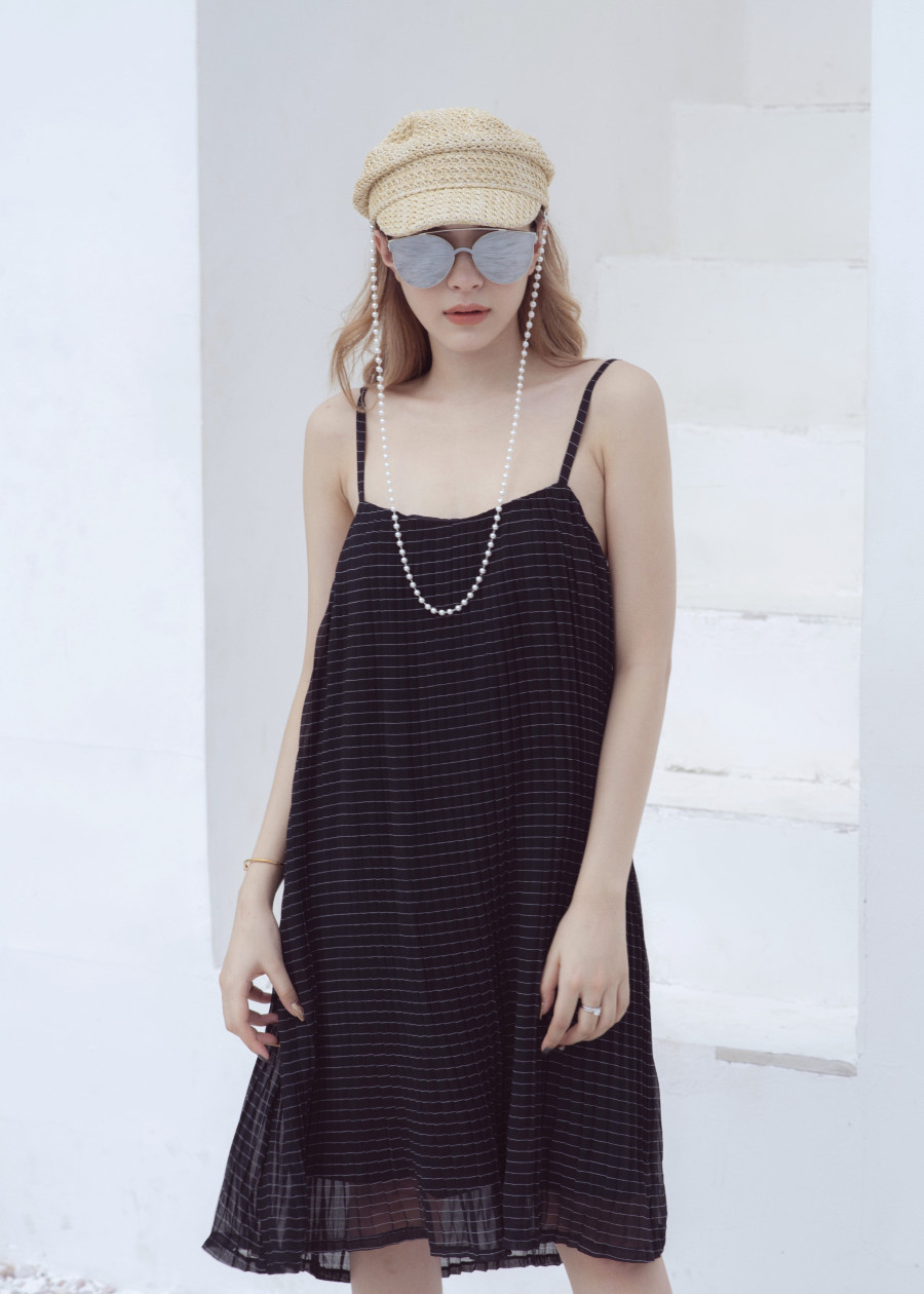 Đầm 2 dây dập li