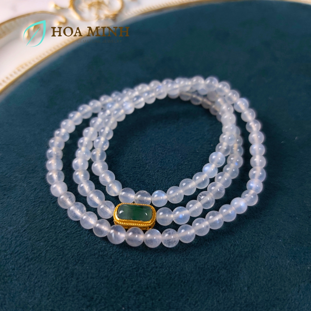 Vòng tay 108 hạt đá Mặt Trăng Moonstone 5.2 li phối charm vàng đá Cẩm Thạch Ngọc Lam lên bông cực VIP