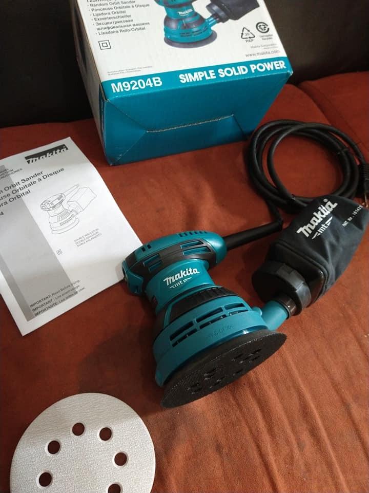 MÁY CHÀ NHÁM TRÒN 125MM 240W MAKITA M9204B - HÀNG CHÍNH HÃNG