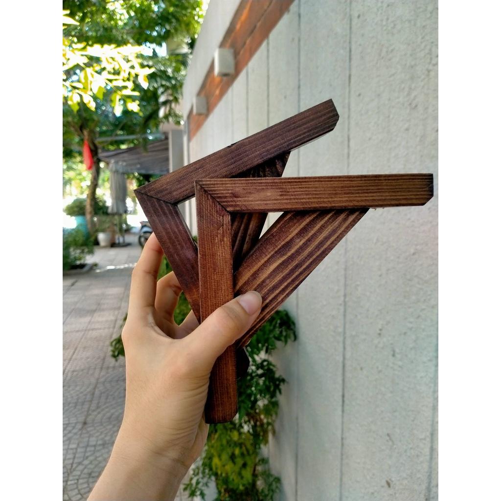 Kệ gỗ tự nhiên kèm cặp eke chân kệ dài 40cm
