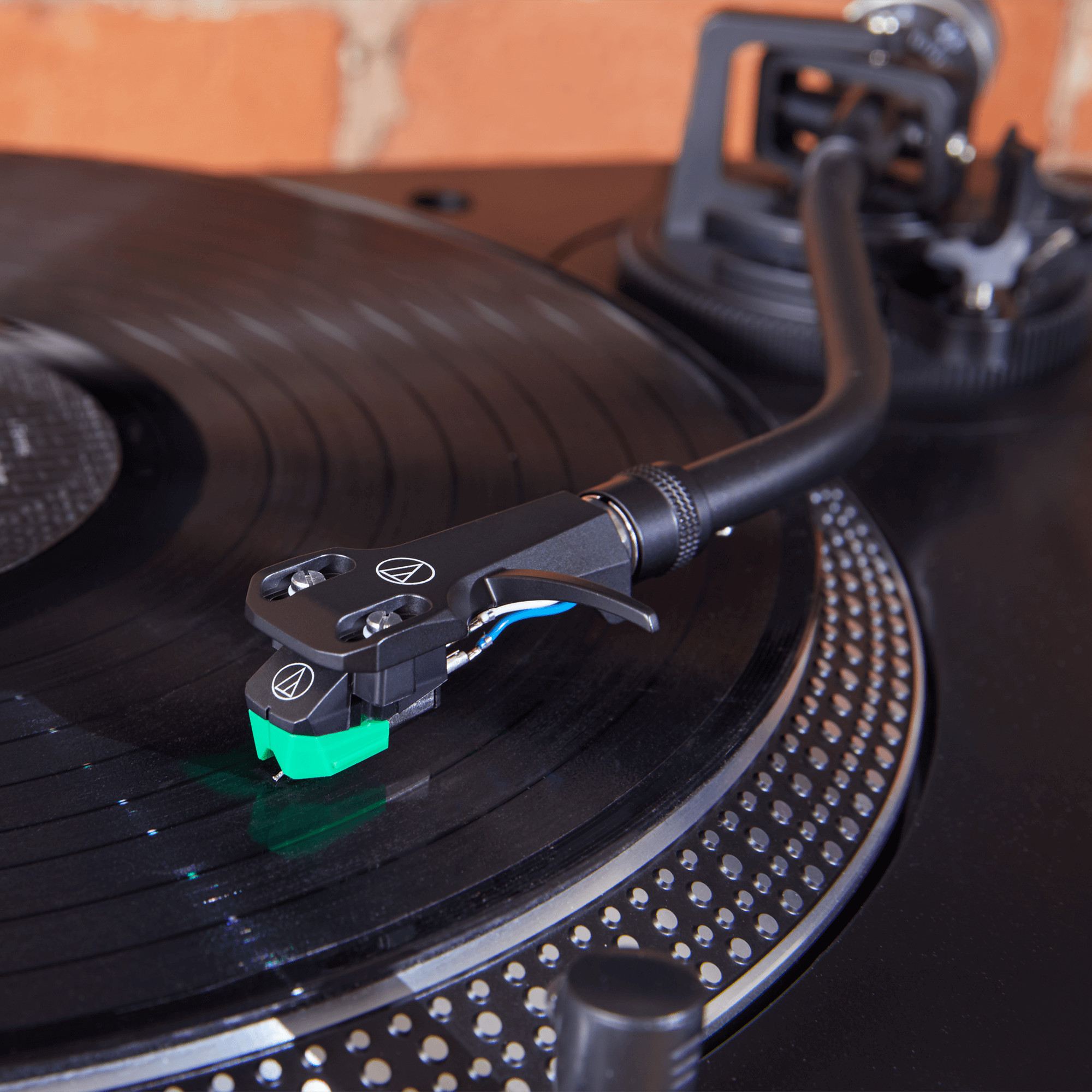 Đầu đĩa than Audio-Technica AT-LP120XUSB hàng chính hãng new 100%