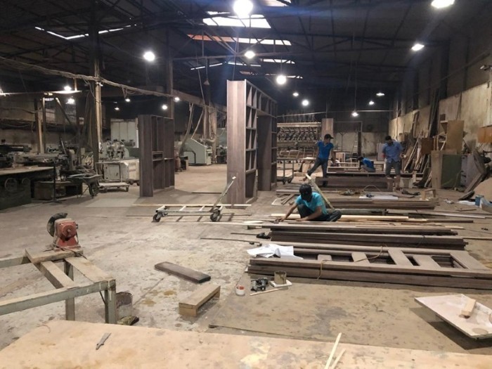 Tủ đầu giường ba ngăn kéo gỗ xoan đào