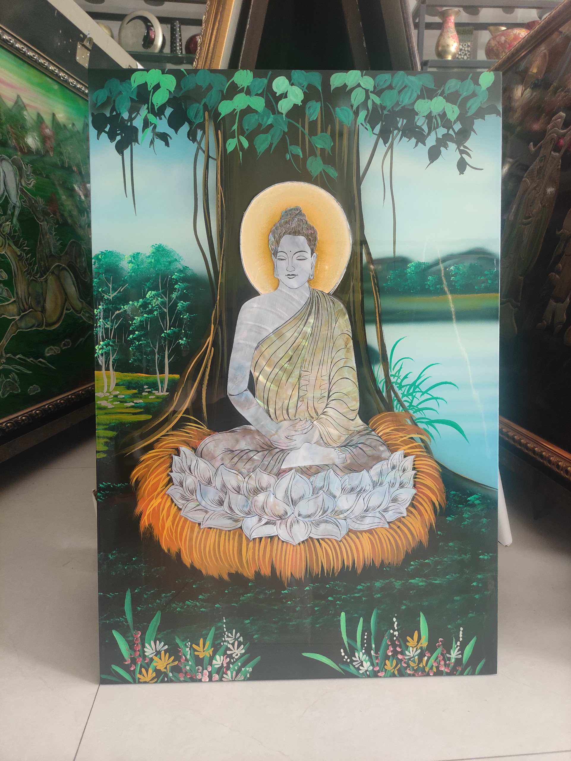 Tranh sơn mài Phật Thích Ca cẩn ốc 40x60 cm