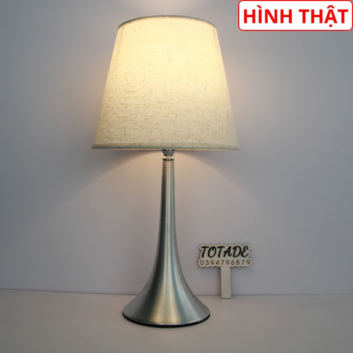 Đèn trang trí để bàn | Thân kim loại dáng hình tháp - Chao PVC họa tiết tối giản - Bóng Led | DLA0006