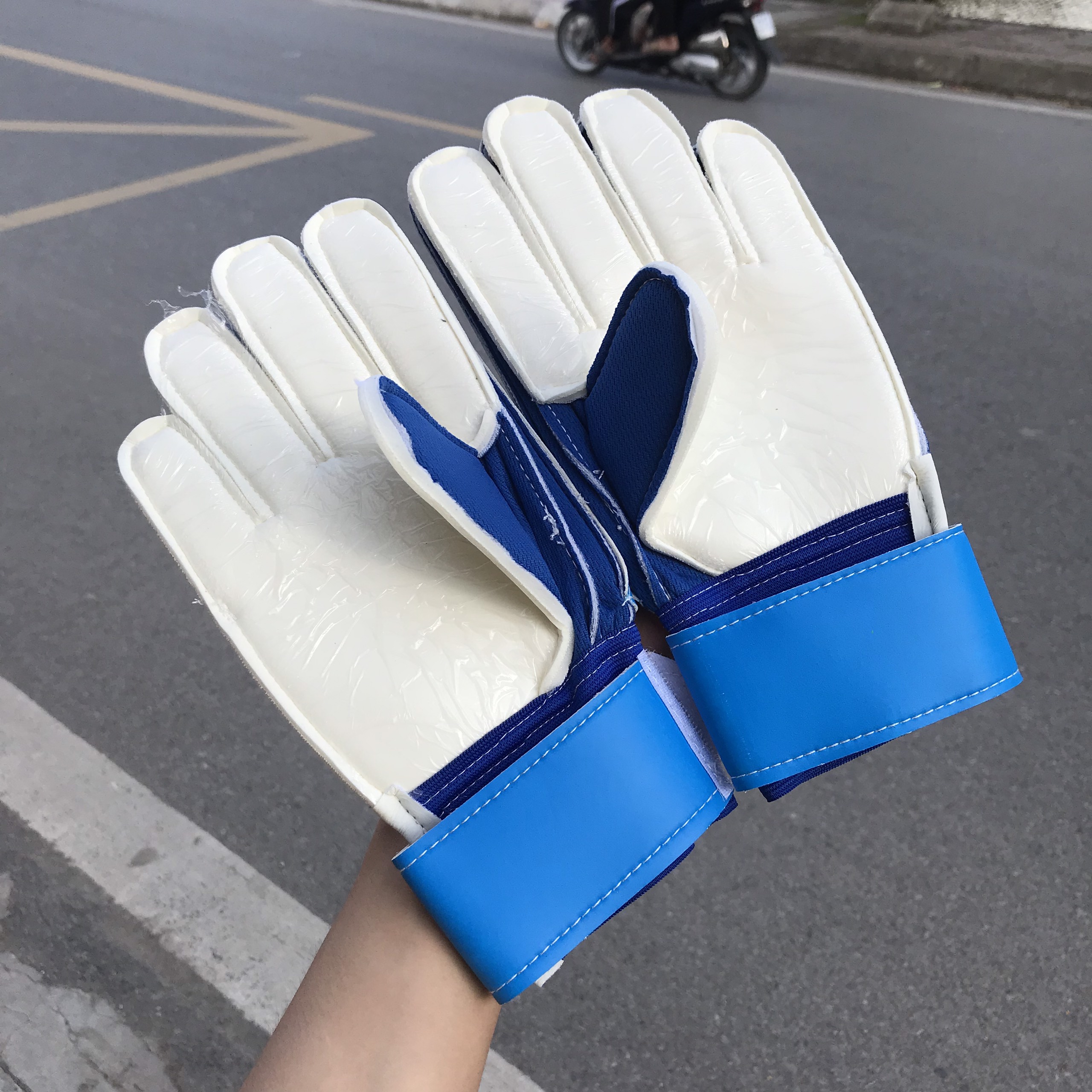 Găng tay thủ môn A01 chuyên dụng có xương cao cấp