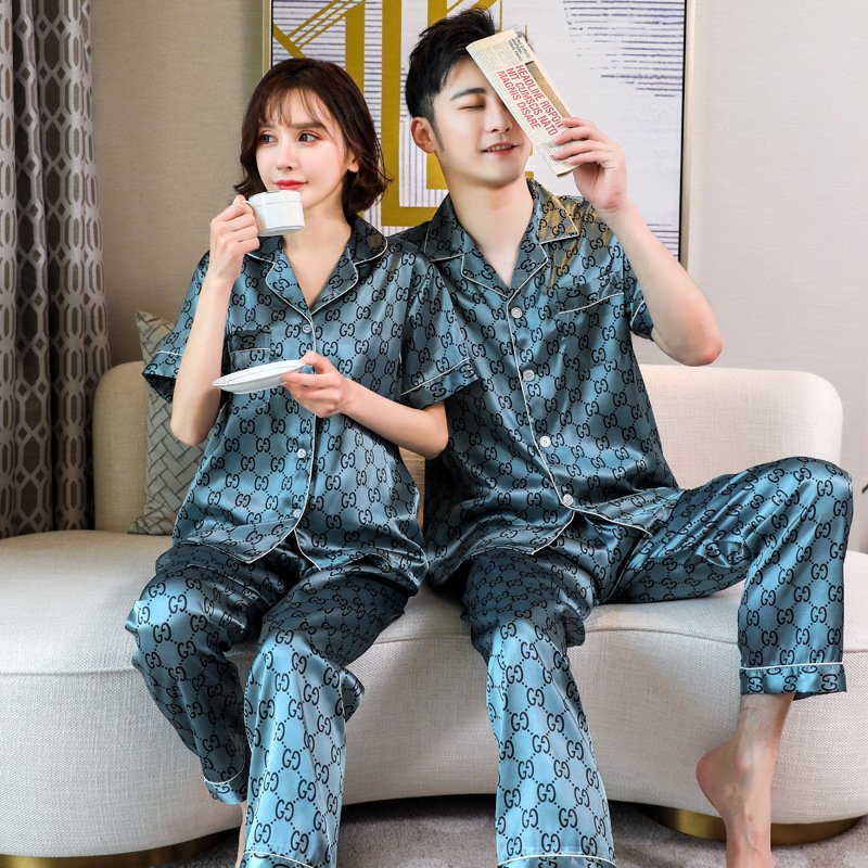 Đồ bộ Pyjama Nữ chất liệu phi bóng rũ mềm mại,nền hoa văn đơn giản, tao nhã 88229