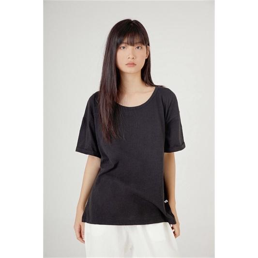 Áo thun trơn xẻ tà đen trắng đơn giản Sheera T-shirt | LND