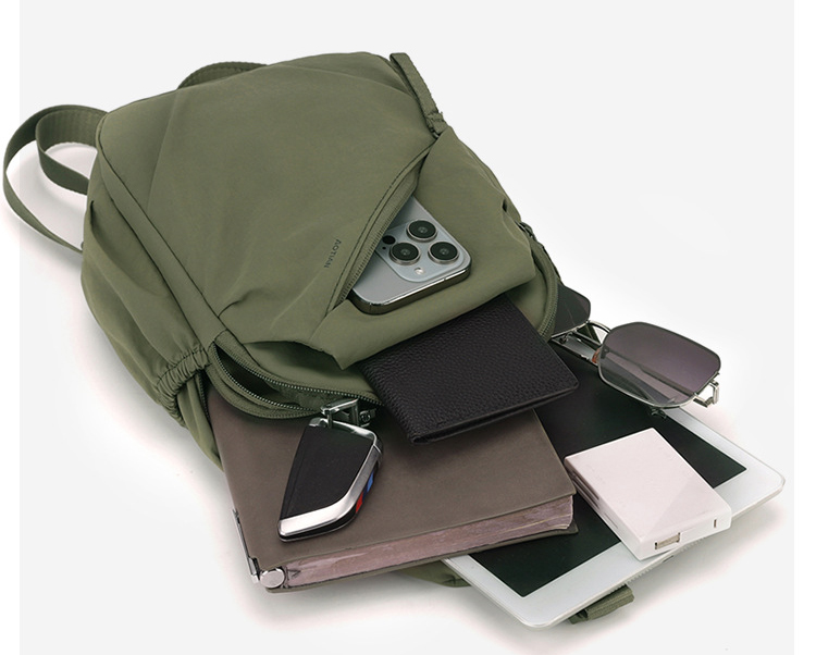 Túi đeo chéo nam phong cách mới  - BEE GEE DCN9462