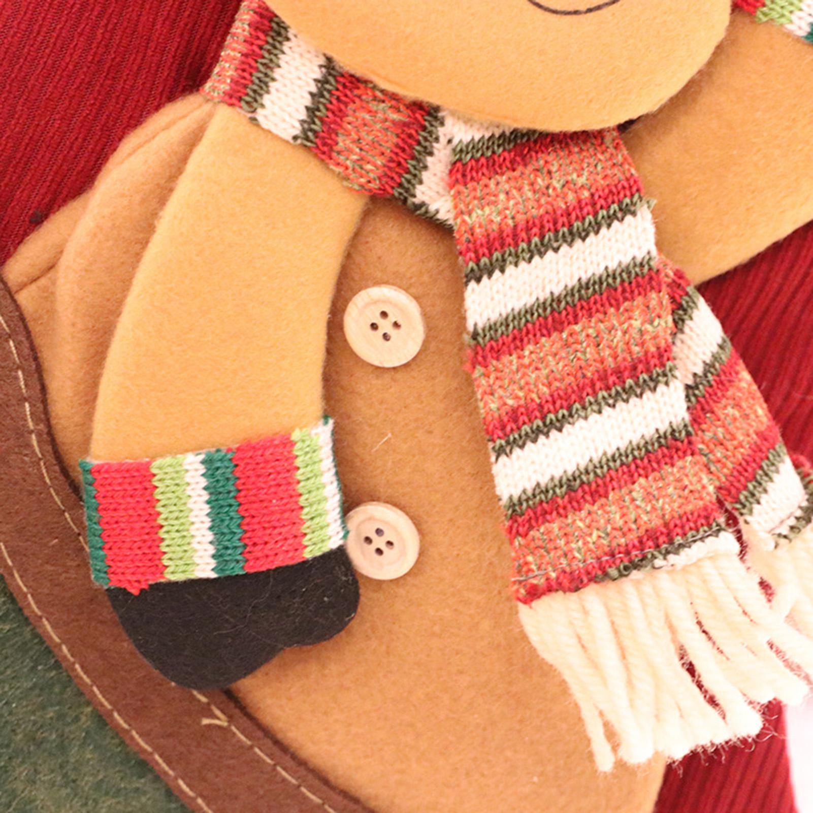 Tất Giáng sinh được làm từ vải chất lượng cao và đi kèm với một vòng treo chắc chắn để đảm bảo bạn có thể treo nó một cách an toàn và dễ dàng