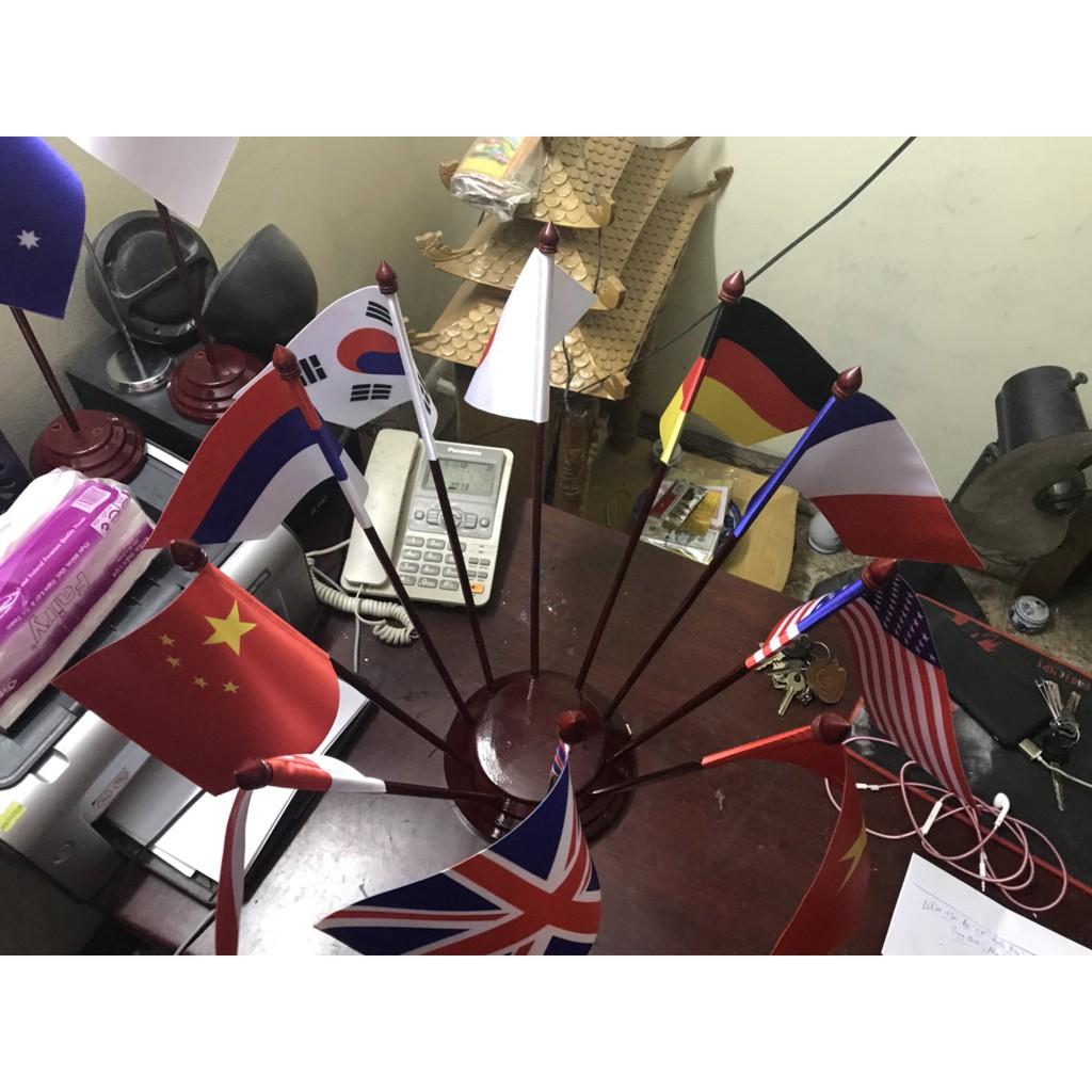 Cờ để bàn đế gỗ 10 cờ