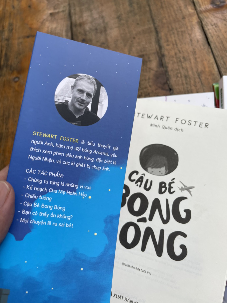 CẬU BÉ BONG BÓNG – Stewart Foster – Minh Quân dịch – NXB Kim Đồng (Bìa mềm)