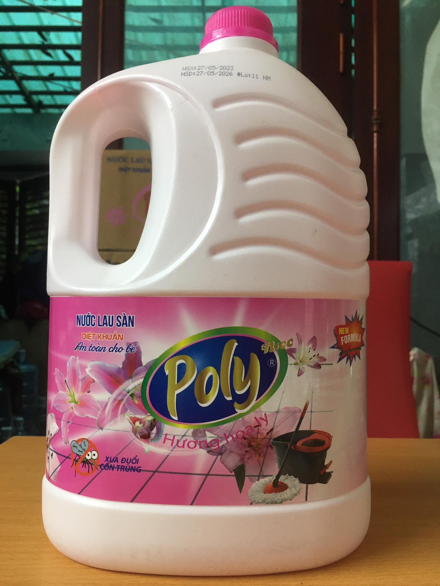 Nước giặt xả Poly Nice (3,6 L)
