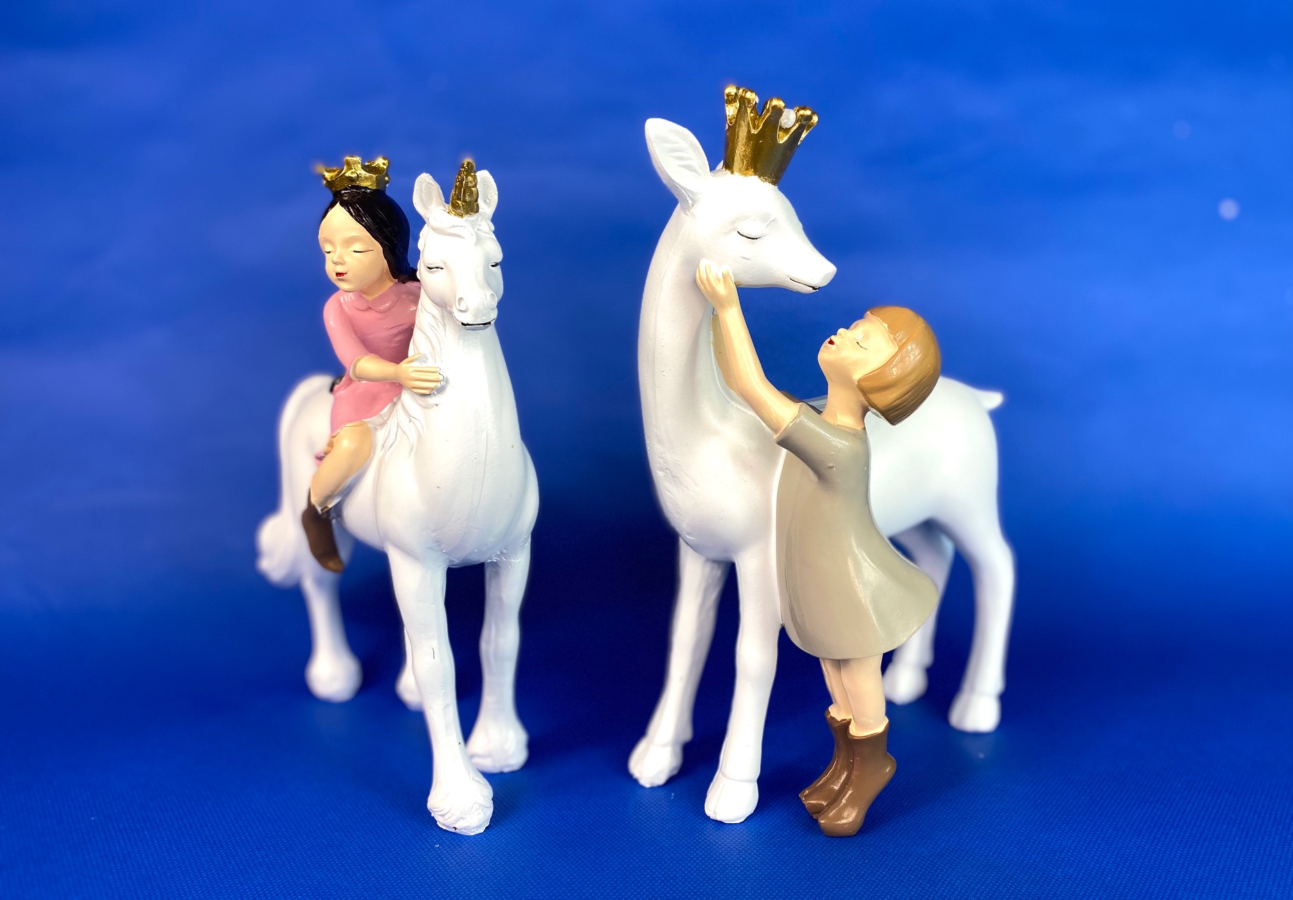 Bộ đôi Công chúa cưỡi ngựa