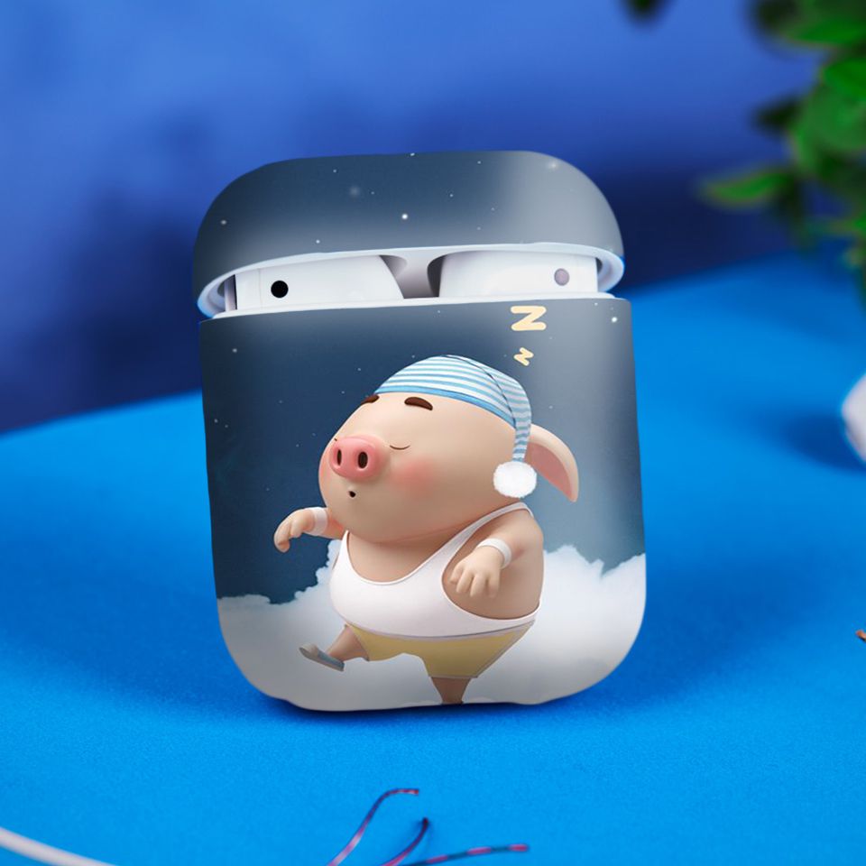 Miếng dán skin chống bẩn cho tai nghe AirPods in hình Heo con dễ thương - HEO2k19 - 155 (bản không dây 1 và 2)