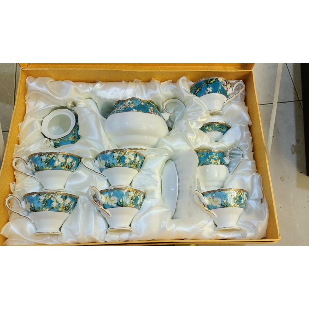 Bộ Âm Chén Sứ Hoa Xanh Viền Vàng, Kèm Đĩa Kê, Bình Đường Rót Sữa Sứ Xương cao cấp