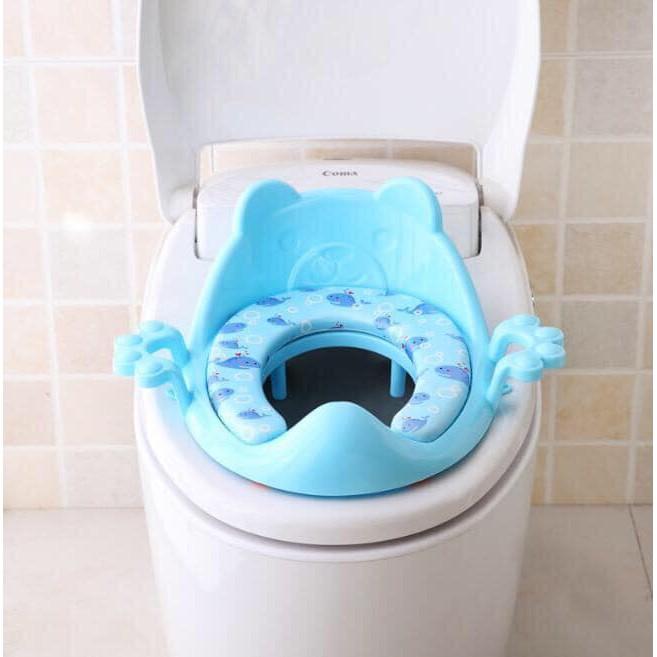 Lót bồn cầu hình ếch có tay vịn cho bé