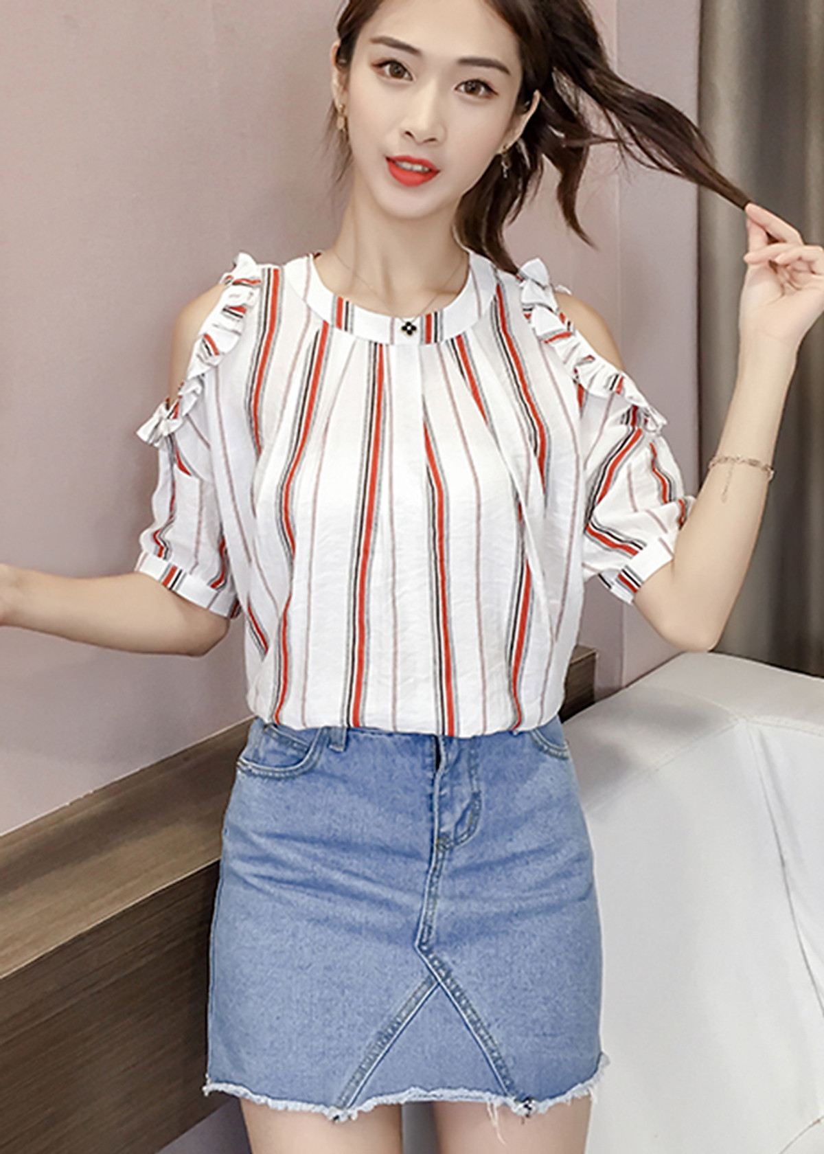 Áo voan nữ cổ yếm hở vai