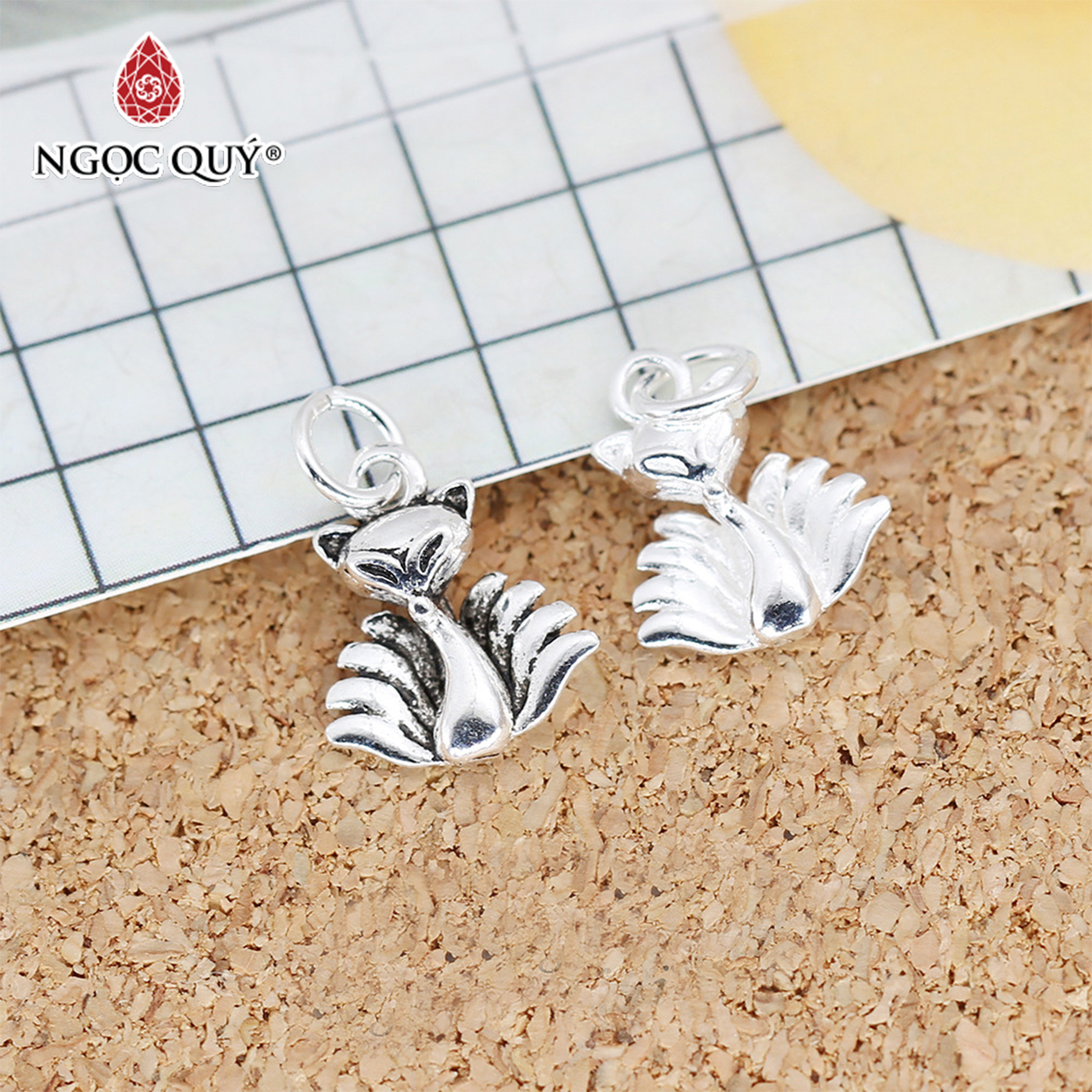 Combo 2 cái charm bạc trắng hồ ly treo - Ngọc Quý Gemstones