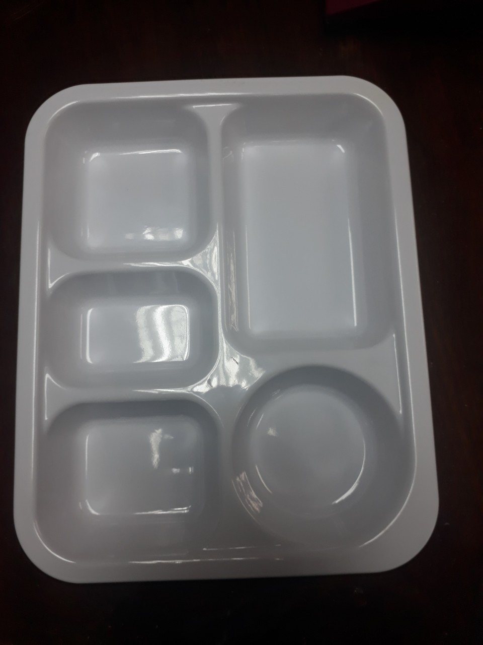 Khay nhựa melamine đựng cơm dành học sinh mầm non 29,5 × 24,5 × 4 cm cao - không nắp đậy