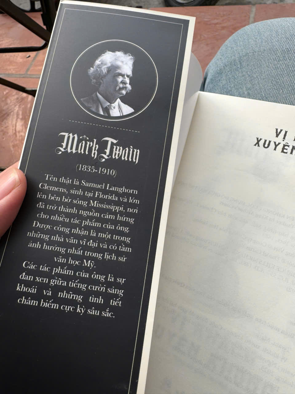 VỊ KHÁCH XUYÊN KHÔNG – Mark Twain – Nguyễn Tuấn Linh dịch – Huy Hoàng – NXB Văn học