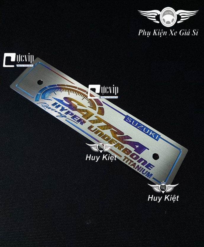 Bảng Tên Satria Titan MS3485 - Tặng 01 Móc Gắng Chìa Khóa Xe Ngẫu Nhiên