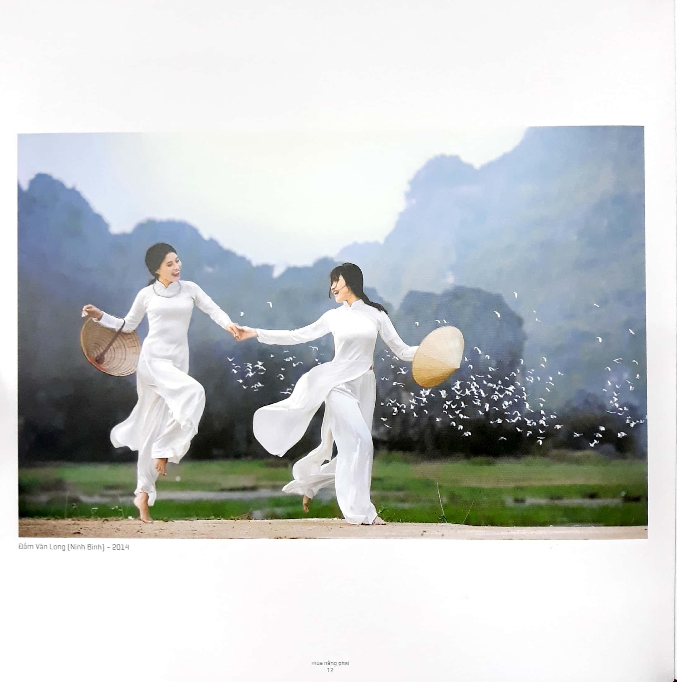 Sách Mùa Nắng Phai