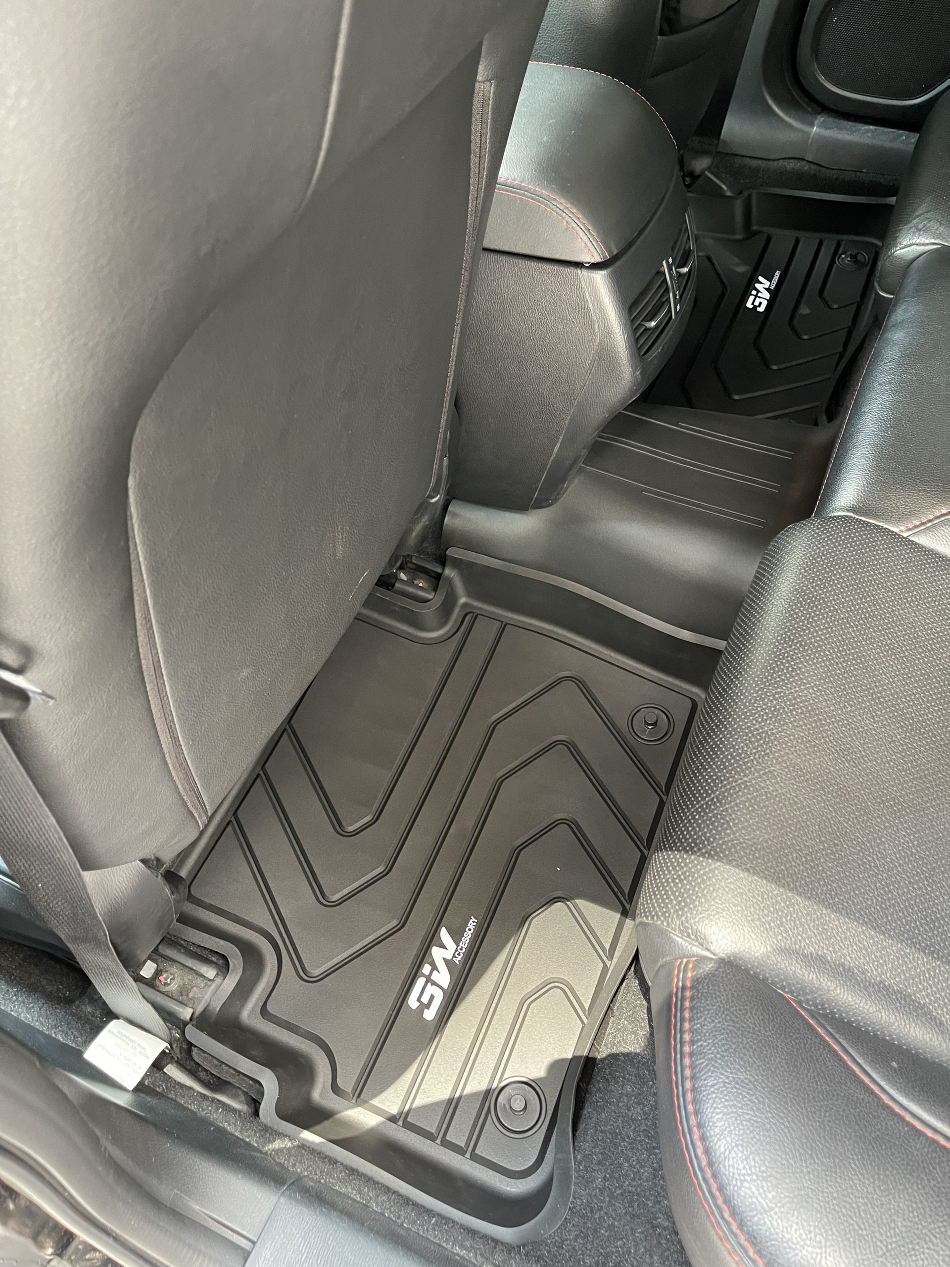 Thảm lót sàn ô tô MAZDA 3 AXELA  Nhãn hiệu Macsim 3W chất liệu nhựa TPE đúc khuôn cao cấp - màu đen