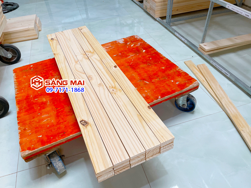 Thanh gỗ thông 1cm x 5cm x dài 120cm + láng mịn 4 mặt