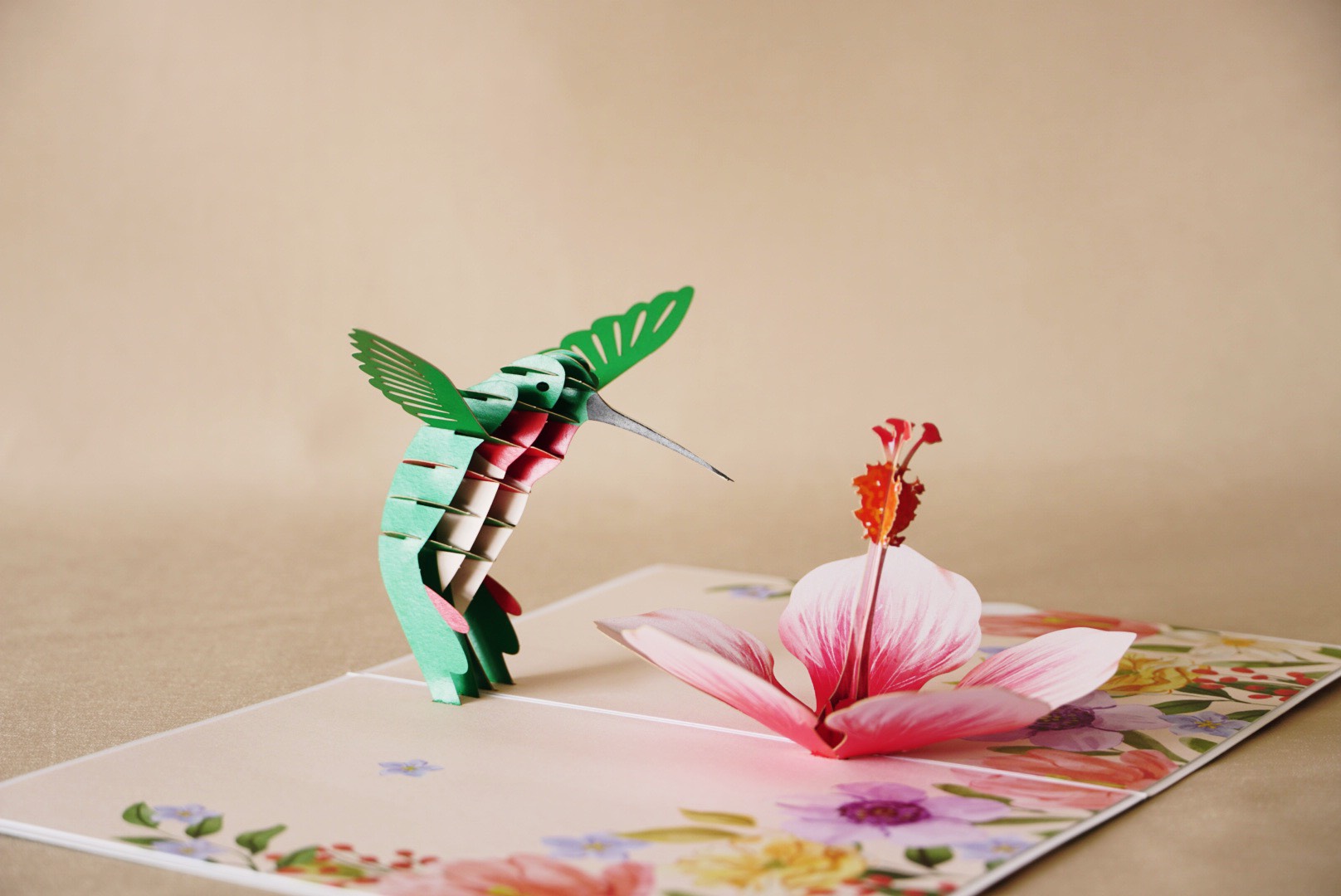 F35 -  Thiệp 3D Chim Ruồi &amp; Hoa Dâm Bụt – Pop Up Card Viethands Giftshop