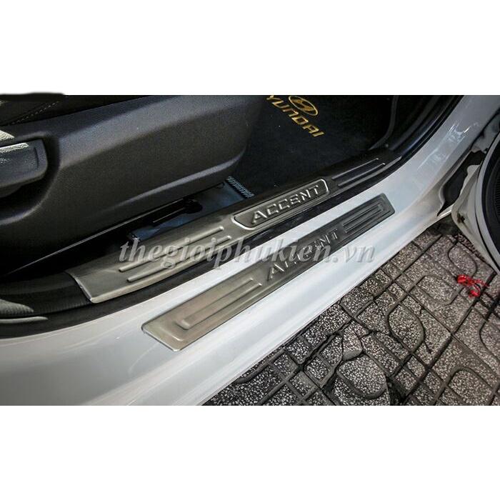 Bộ sản phẩm ỐP BẬC CỐP VÀ BẬC CỬA Inox xe Hyundai Accent 2021