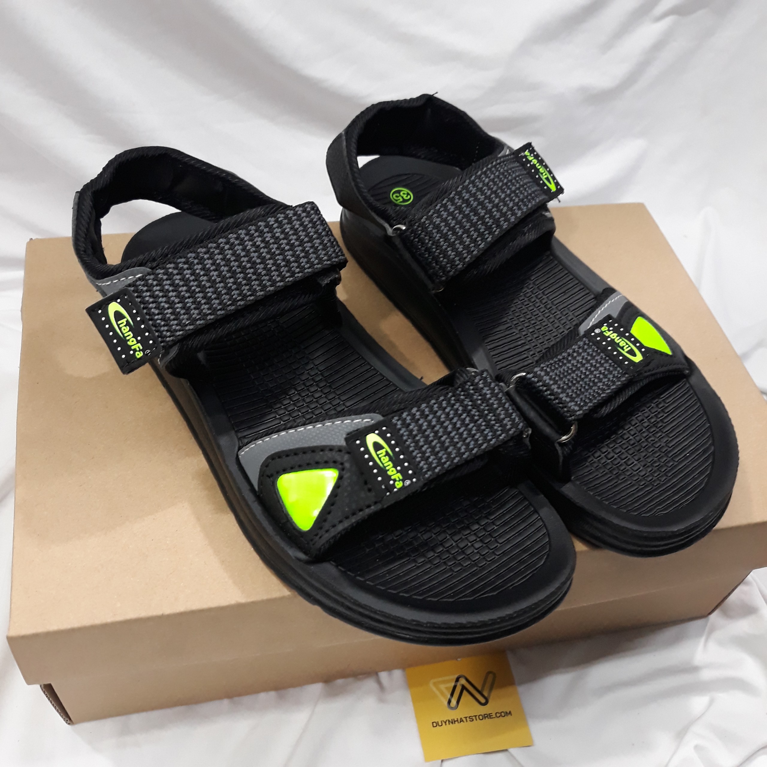 Giày Sandal Nam Học Sinh Đi Học Duy Nhật Store Cấp 1 Cấp 2 Đế Đúc Quai Dù Đúc Siêu Bền Êm Chân Màu Đen Đẹp Changfa Xăng Đan